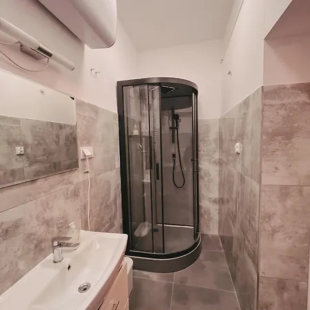 Cool And Big Room In Krakow Exterior photo